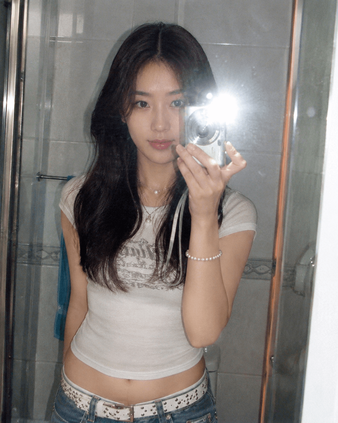 Y2K 플래시 미러셀카